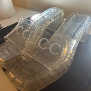 Gucci Mules in ice Size 39.